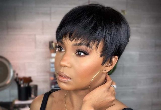 The Best Short Hair for Round Faces: Cuts and Styles