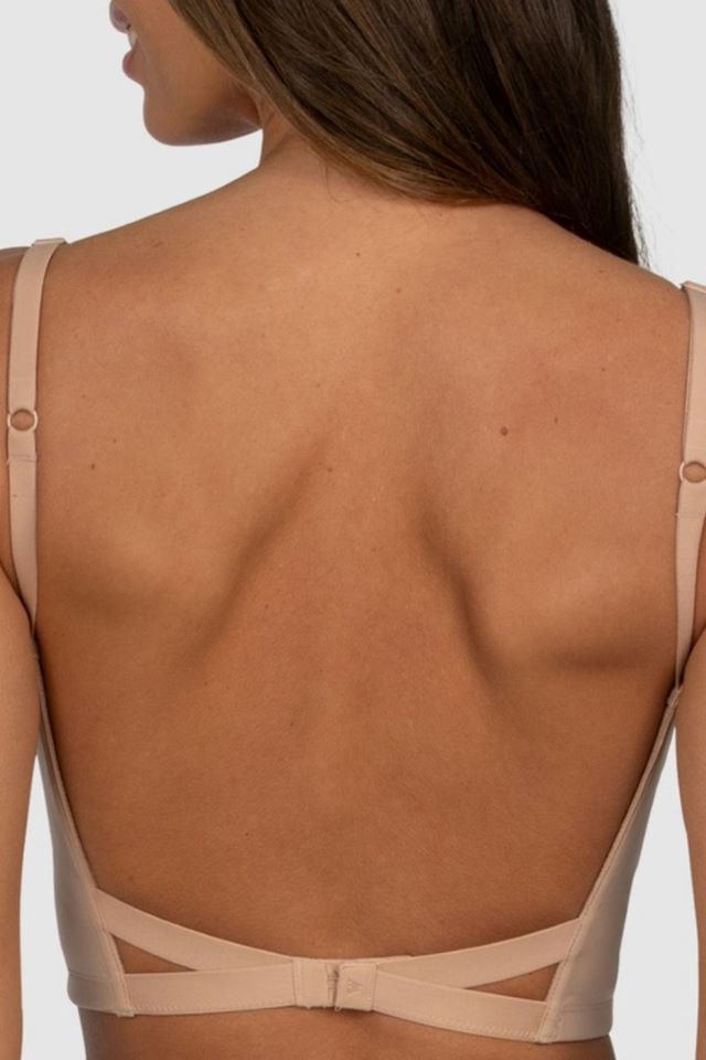 Fashion: 8 Type Of Bras To Wear With Backless Dresses - Potentash