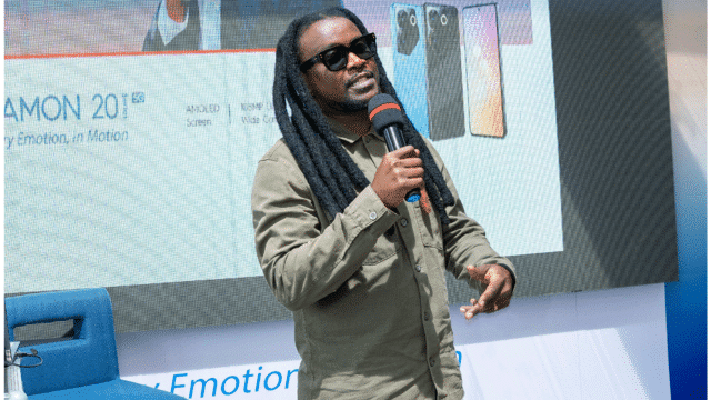 CAMON 20 series Brand Ambassador and award winning artisit, Nyashinski during the unveil event held at the Social House on 9th May 2023